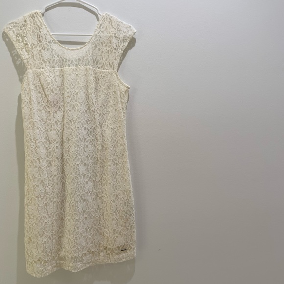 Hollister Dresses & Skirts - Off white lace mini dress